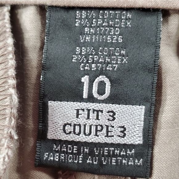 🔹️Mossimo Brown Stretchy Cuffed Shorts Size 10 - Picture 9 of 10